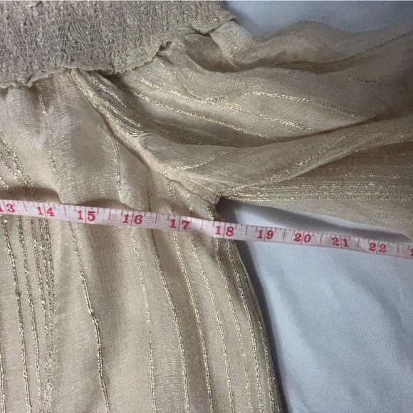 American Eagle Outfitters Off Shoulder | Bell Sleeve Blouse | Sz M - Picture 6 of 13